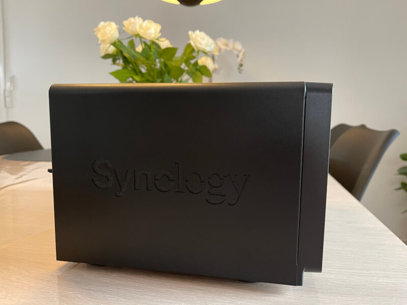 Synology DS1621+ Side1.jpg